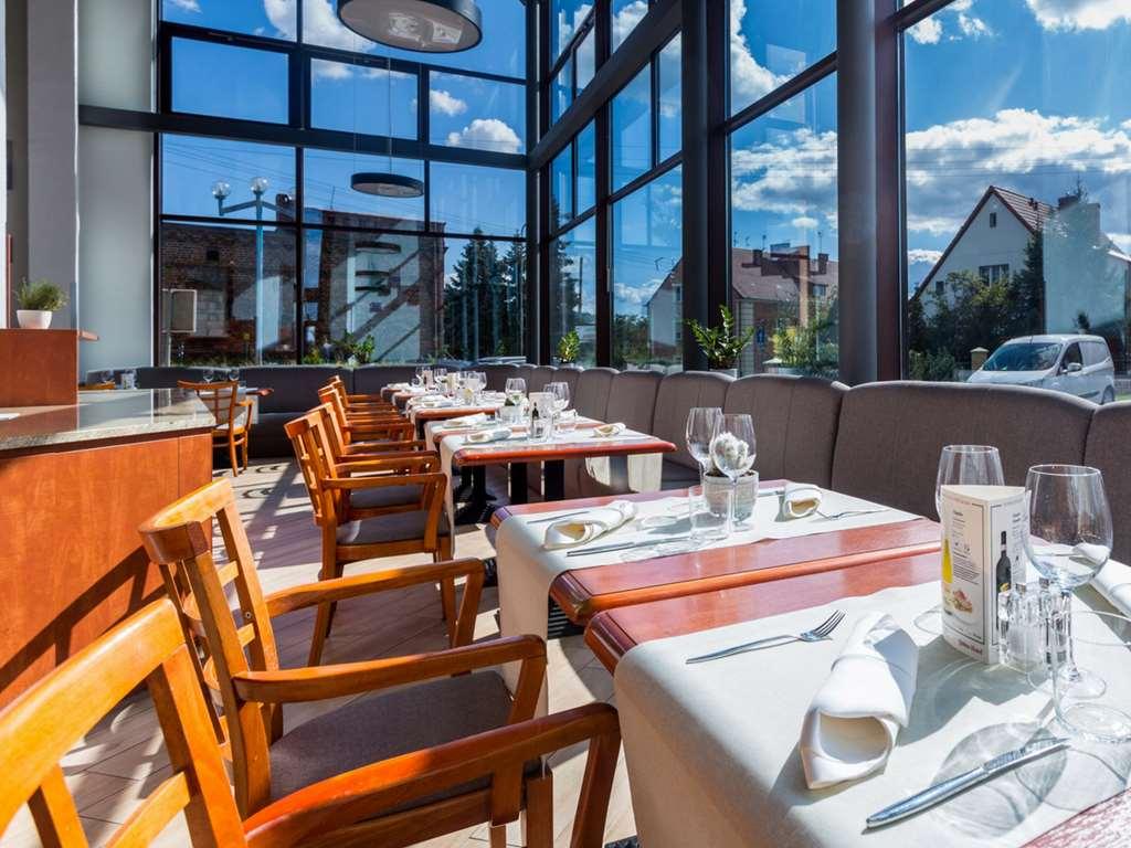 Qubus Hotel Zielona Gora Restaurace fotografie